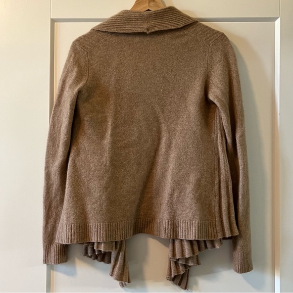 Charter Club Luxury Cashmere Cardigan VGUC - Picture 3 of 4